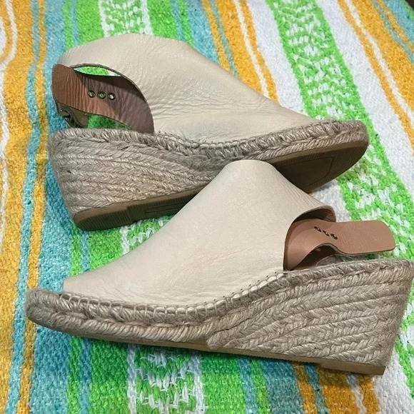 Bettye Muller Leather Peep Toe Espadrille Wedges size 8 - Picture 2 of 7